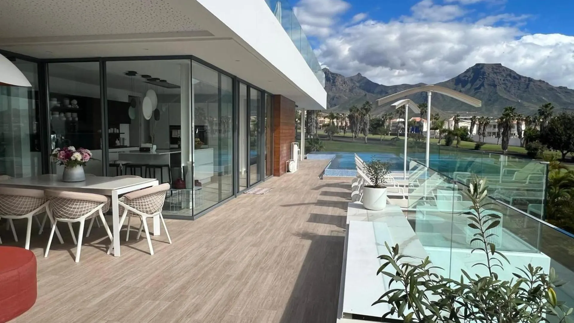Luxury Villa Rebeka - Heated Pool And Jacuzzi Costa Adeje  Spain