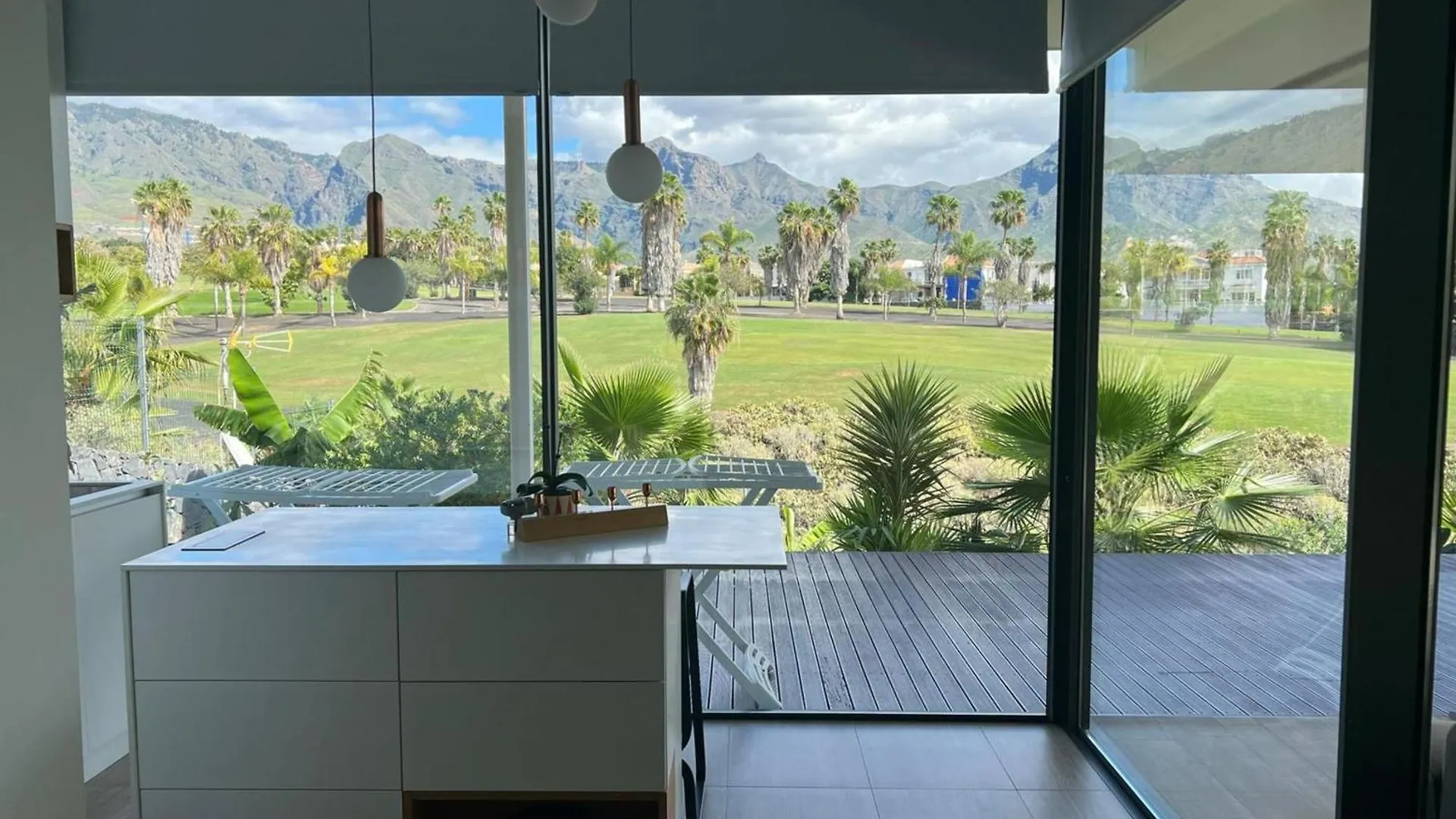 Luxury Villa Rebeka - Heated Pool And Jacuzzi Costa Adeje  Costa Adeje (Tenerife)