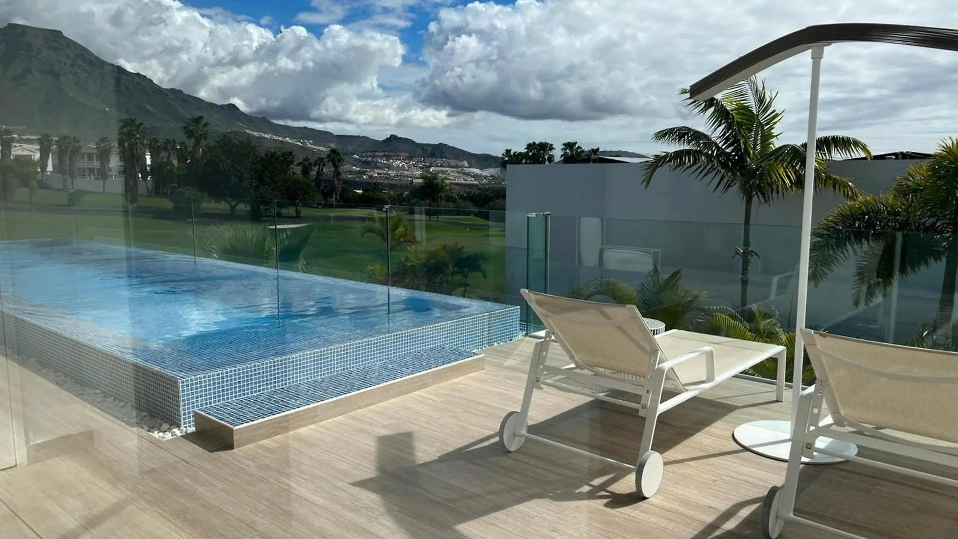 Luxury Villa Rebeka - Heated Pool And Jacuzzi Costa Adeje  Spain